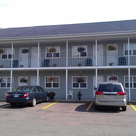 Midtown Motel & Suites Moncton Exteriör bild