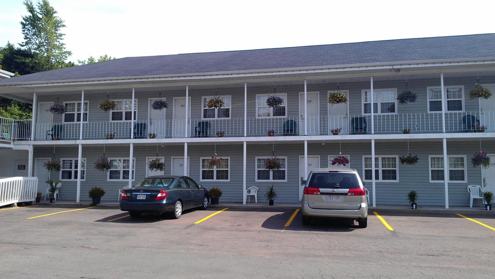 Midtown Motel & Suites Moncton Exteriör bild