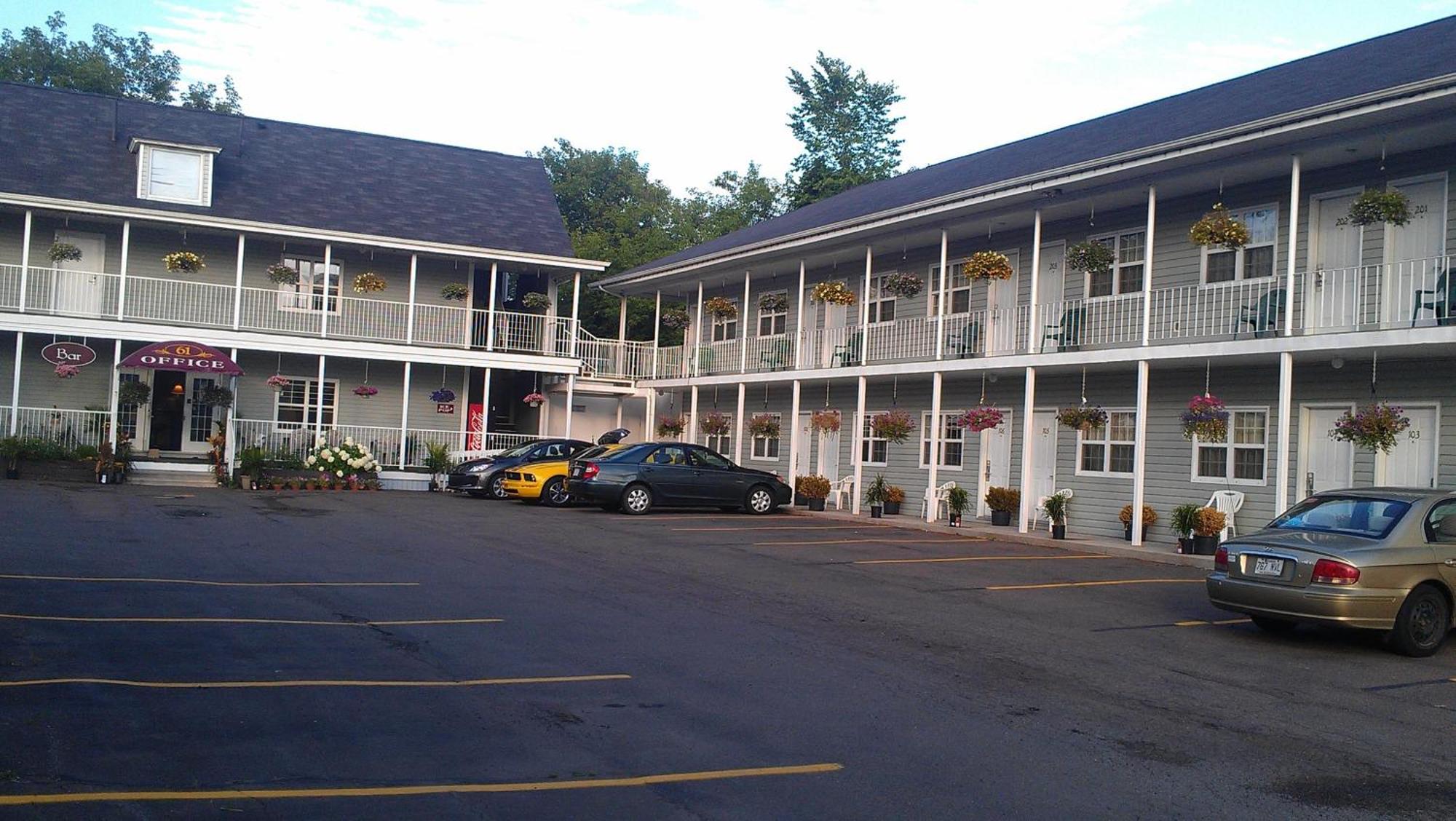 Midtown Motel & Suites Moncton Exteriör bild