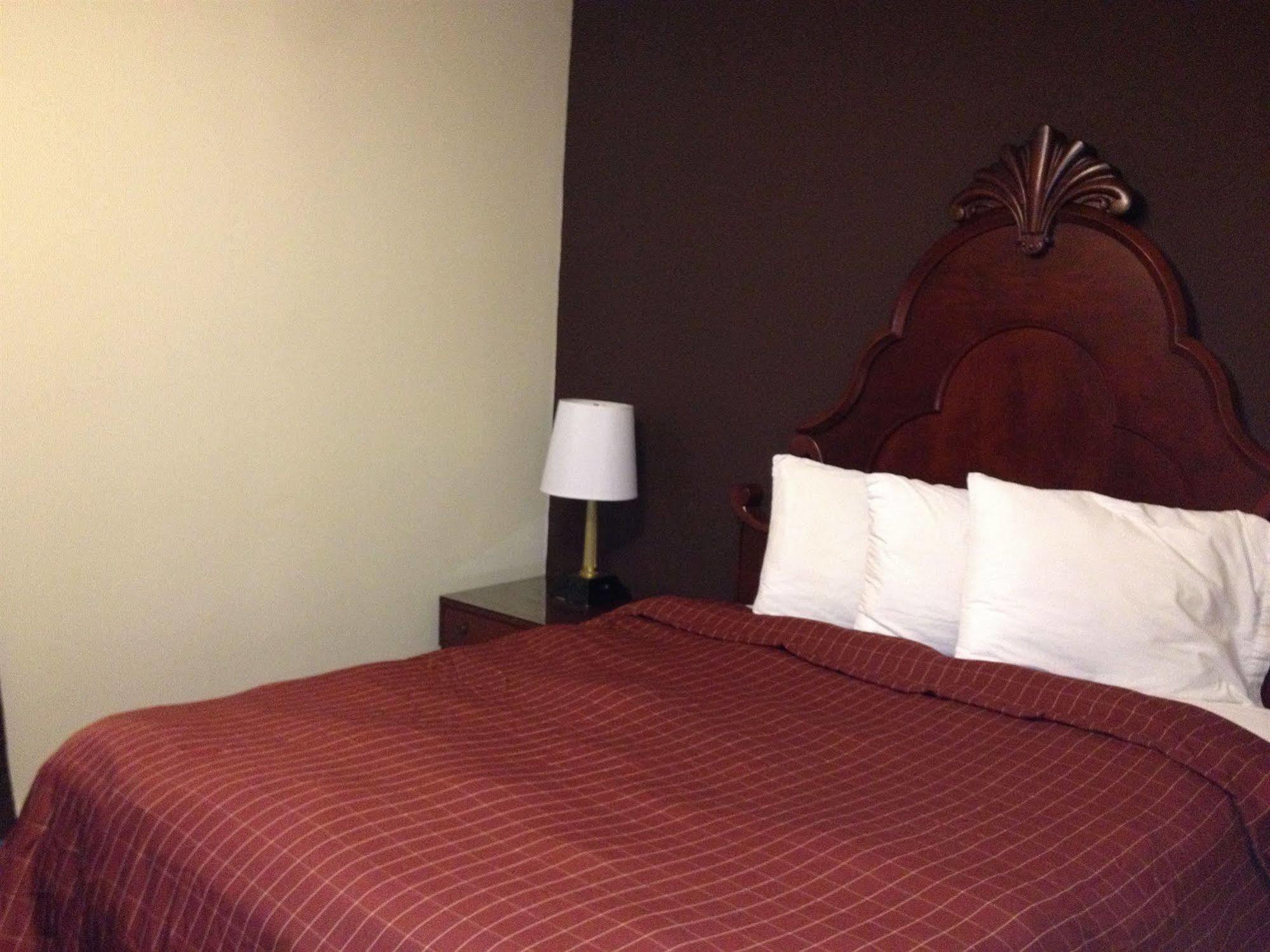 Midtown Motel & Suites Moncton Exteriör bild