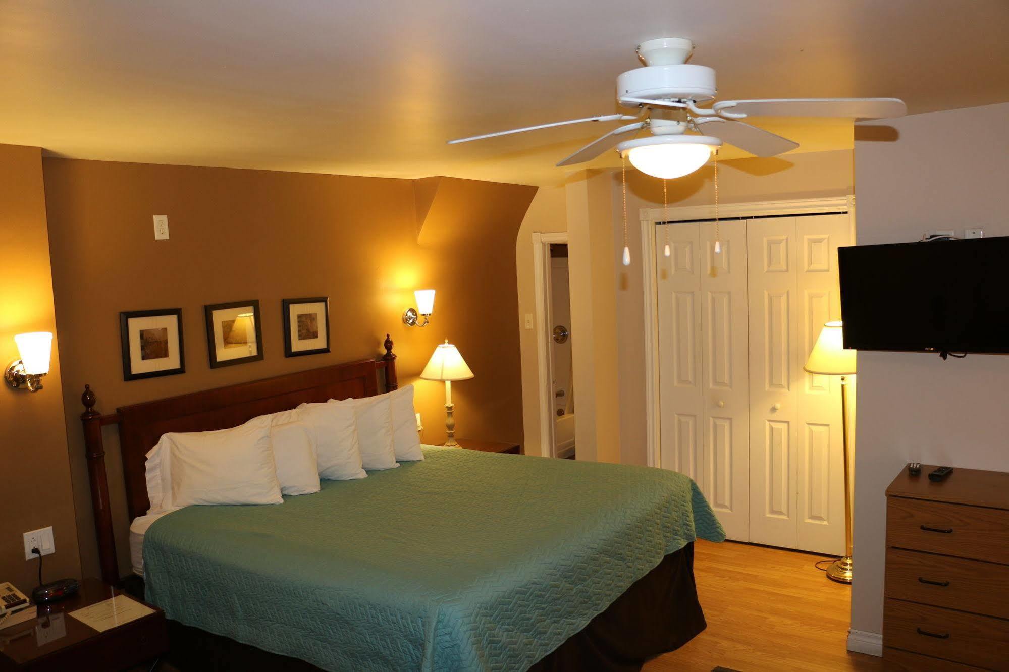 Midtown Motel & Suites Moncton Exteriör bild