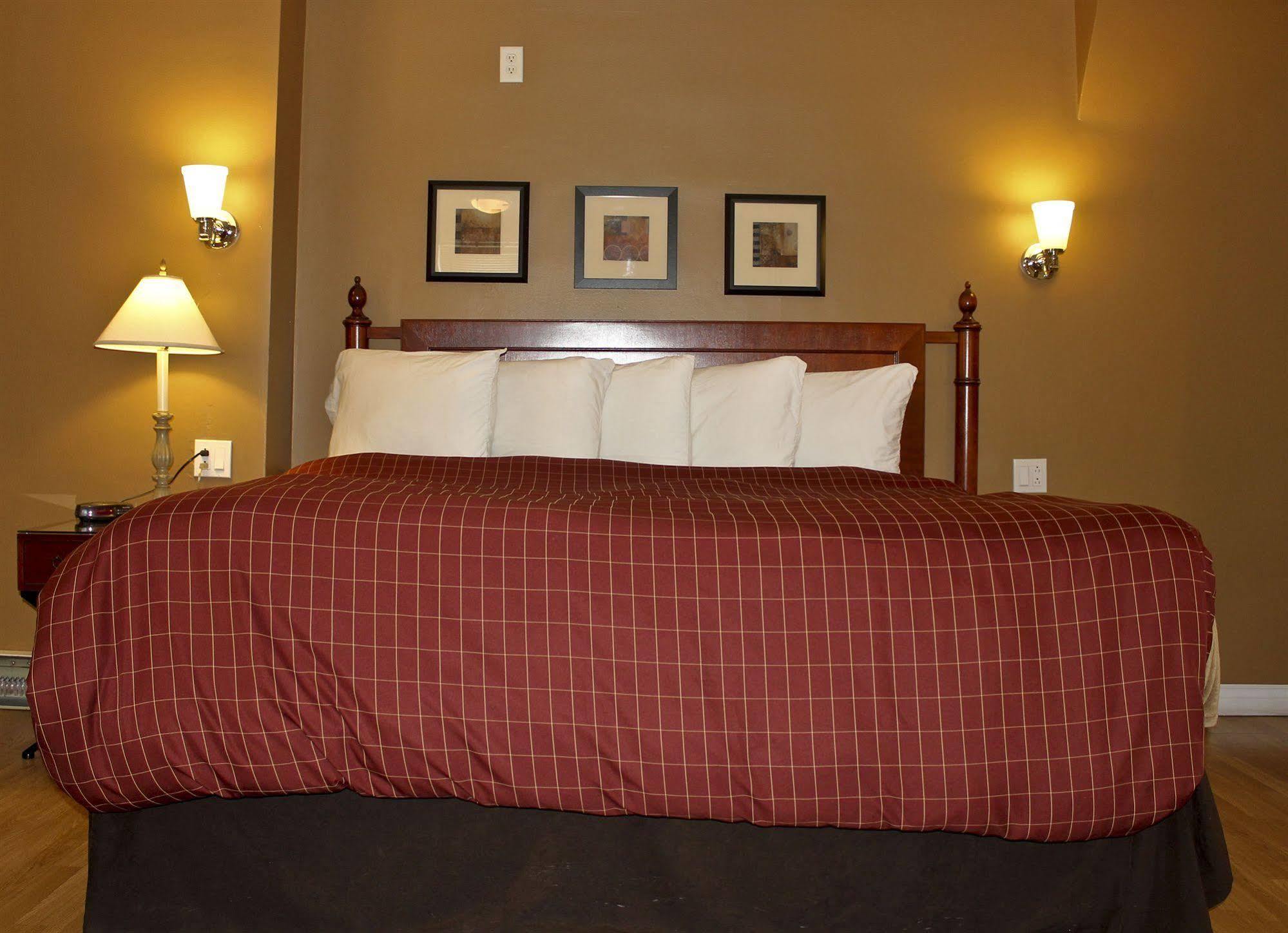 Midtown Motel & Suites Moncton Exteriör bild