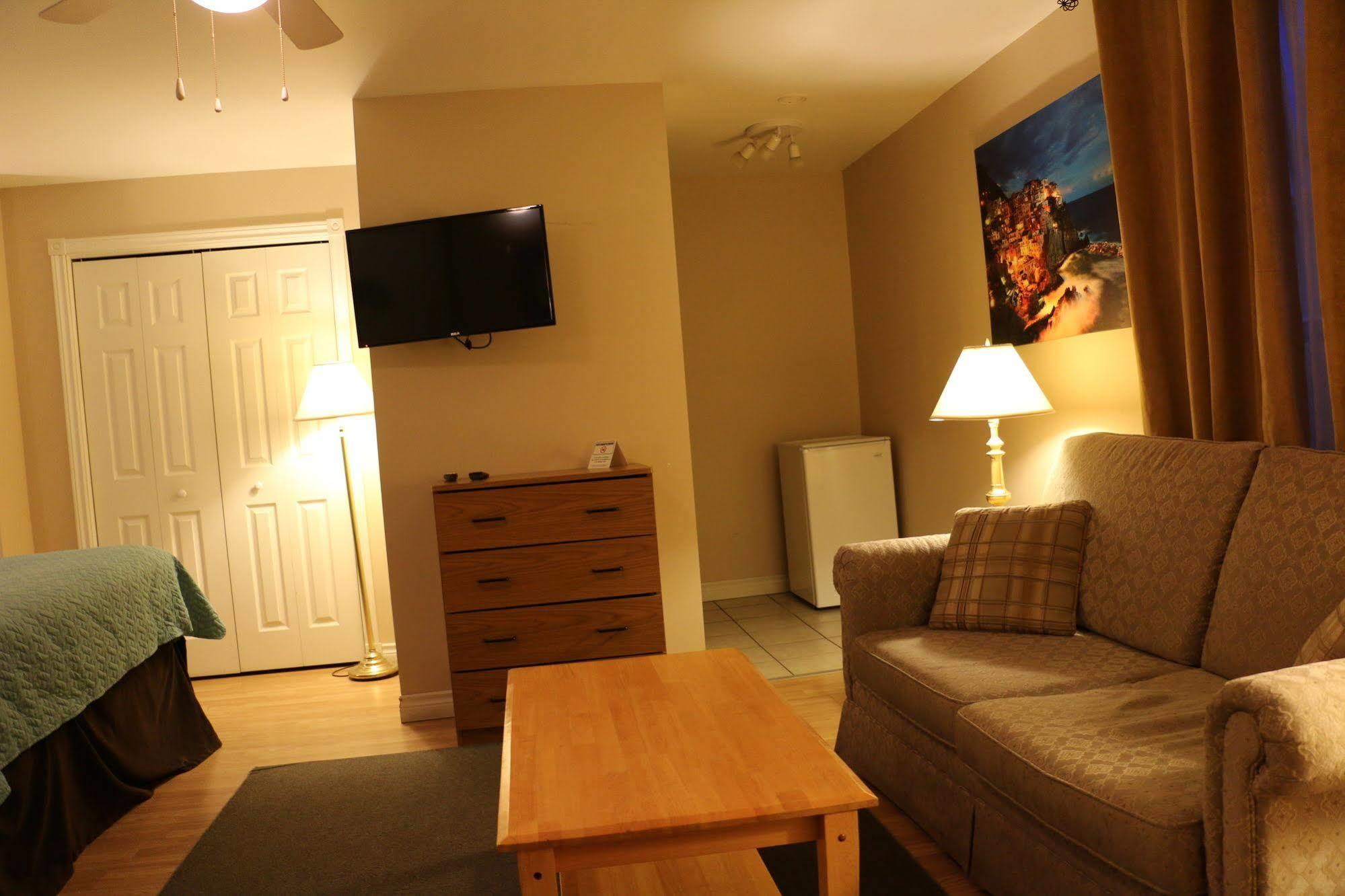 Midtown Motel & Suites Moncton Exteriör bild