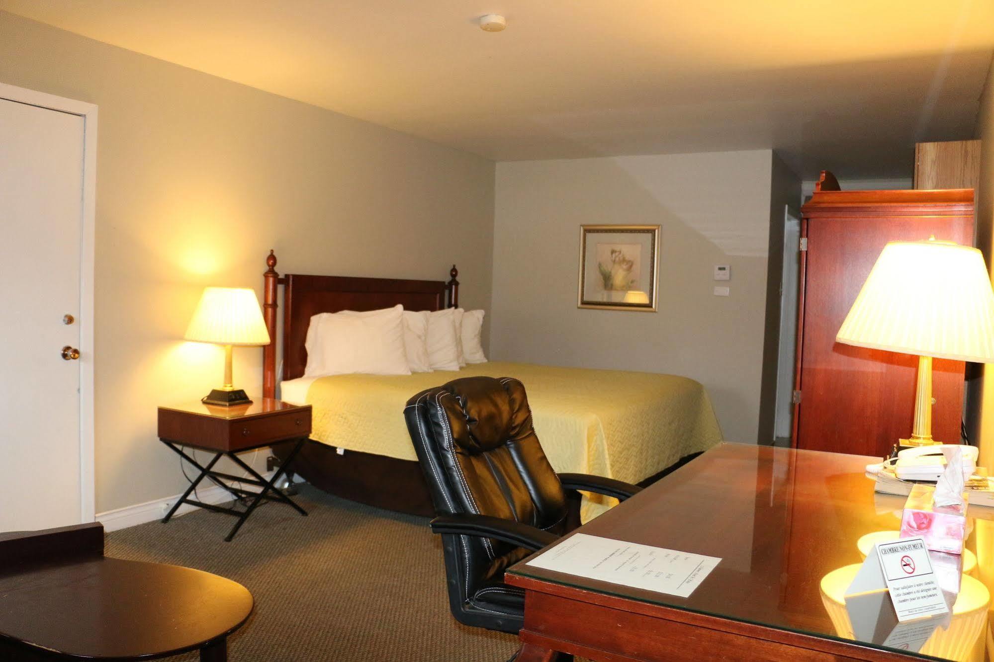 Midtown Motel & Suites Moncton Exteriör bild